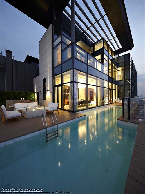 30 diseños de fachadas de casas de vidrio